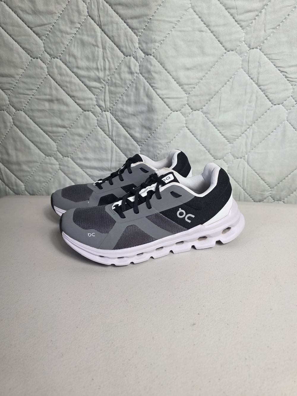 On Cloudrunner Cloudtec Running Shoes Women Size 9 Omega Walk Sneakers
